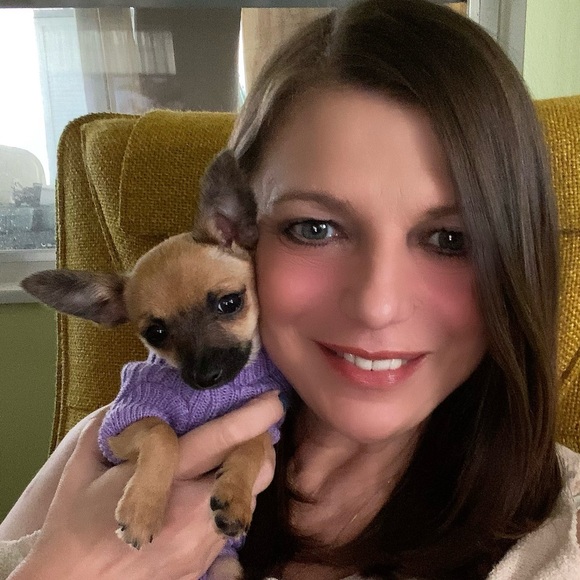 Meet your Posher, Elizabeth - Picture 1 of 3